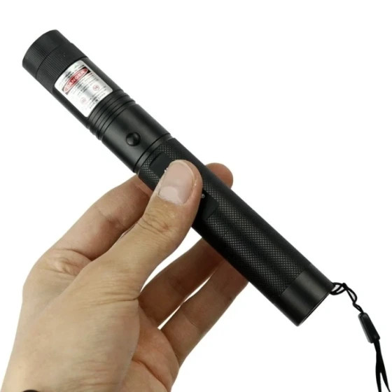 لیزر پوینتر اسمال سان مدل ZY-303 با برد ۱۲ کیلومتر و باتری ۲۴۰۰ میلی آمپر